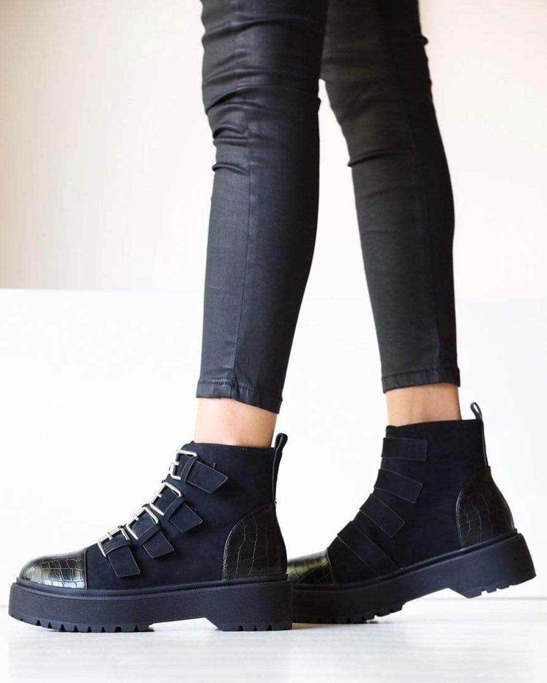 MIM Botas y botines SUPER 8 NEGRO