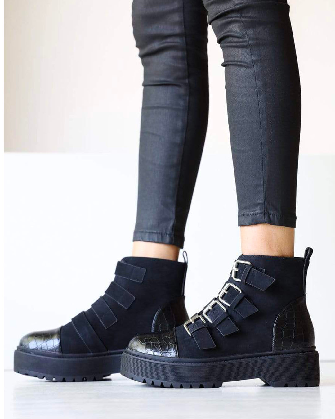 MIM Botas y botines SUPER 8 NEGRO