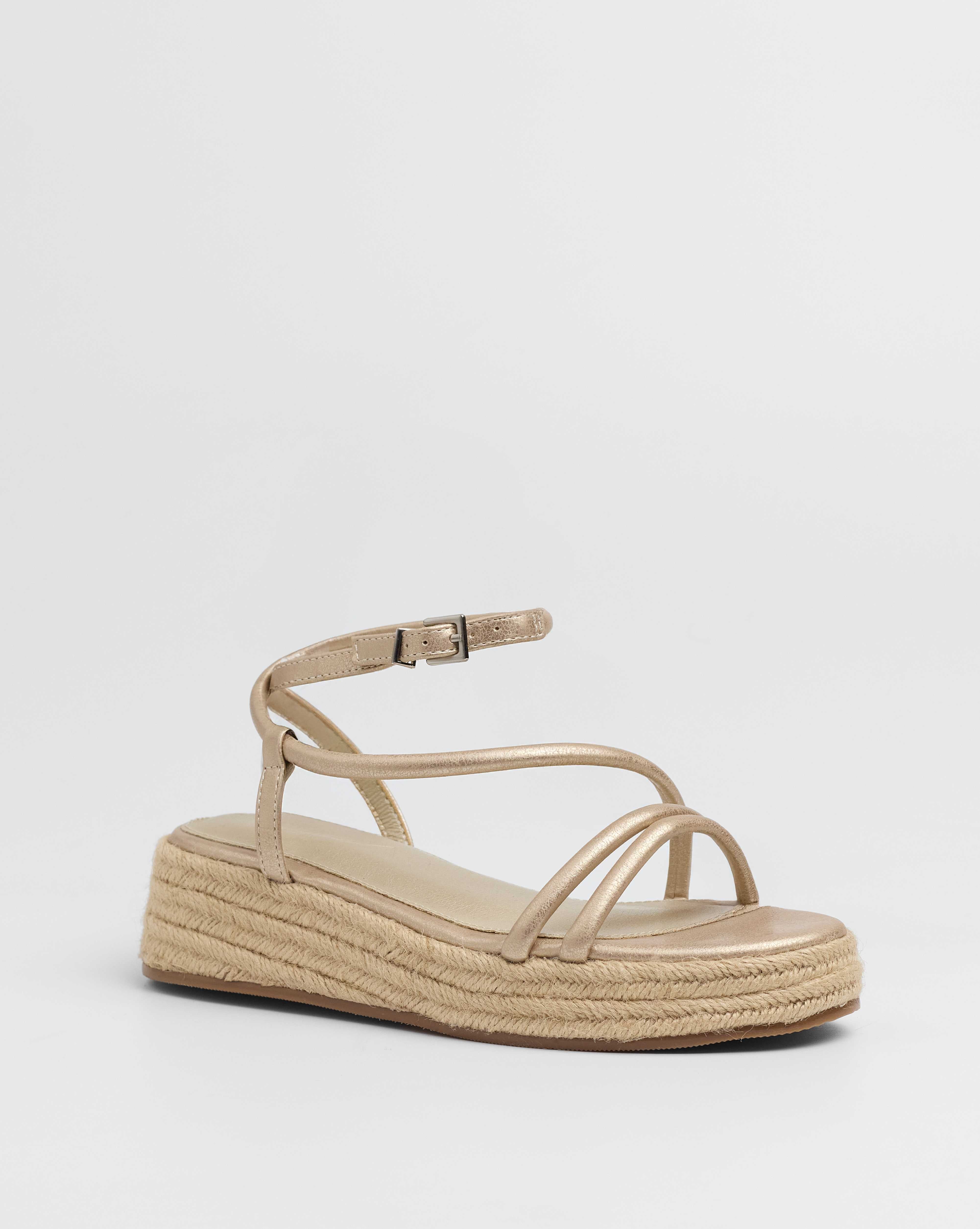 MIM Plataforma baja CHIKO DORADO