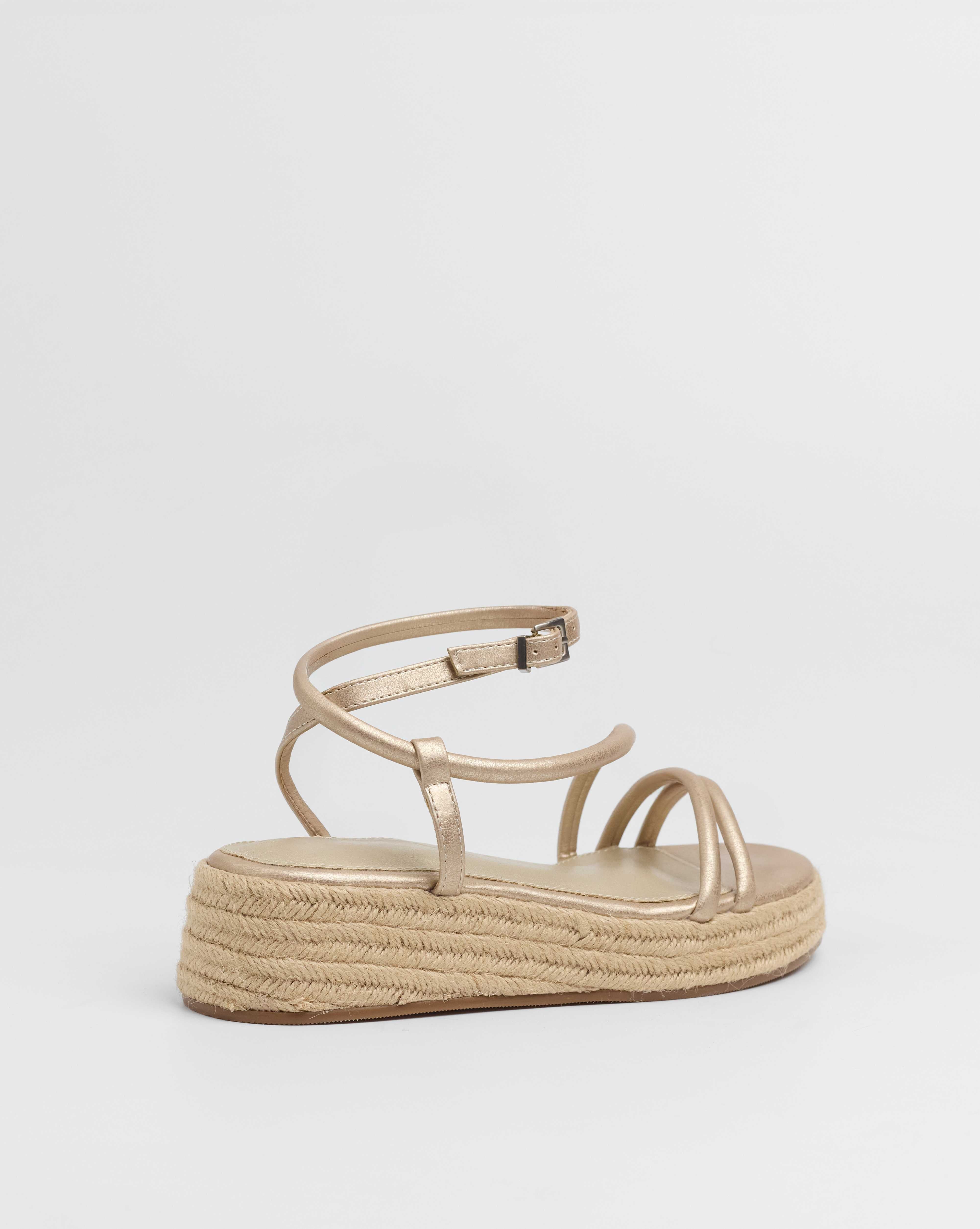 MIM Plataforma baja CHIKO DORADO