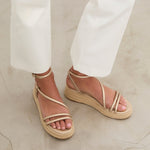 MIM Plataforma baja CHIKO DORADO