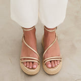 MIM Plataforma baja CHIKO DORADO