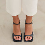 MIM Sandalia de tacón Adele Azul Marino