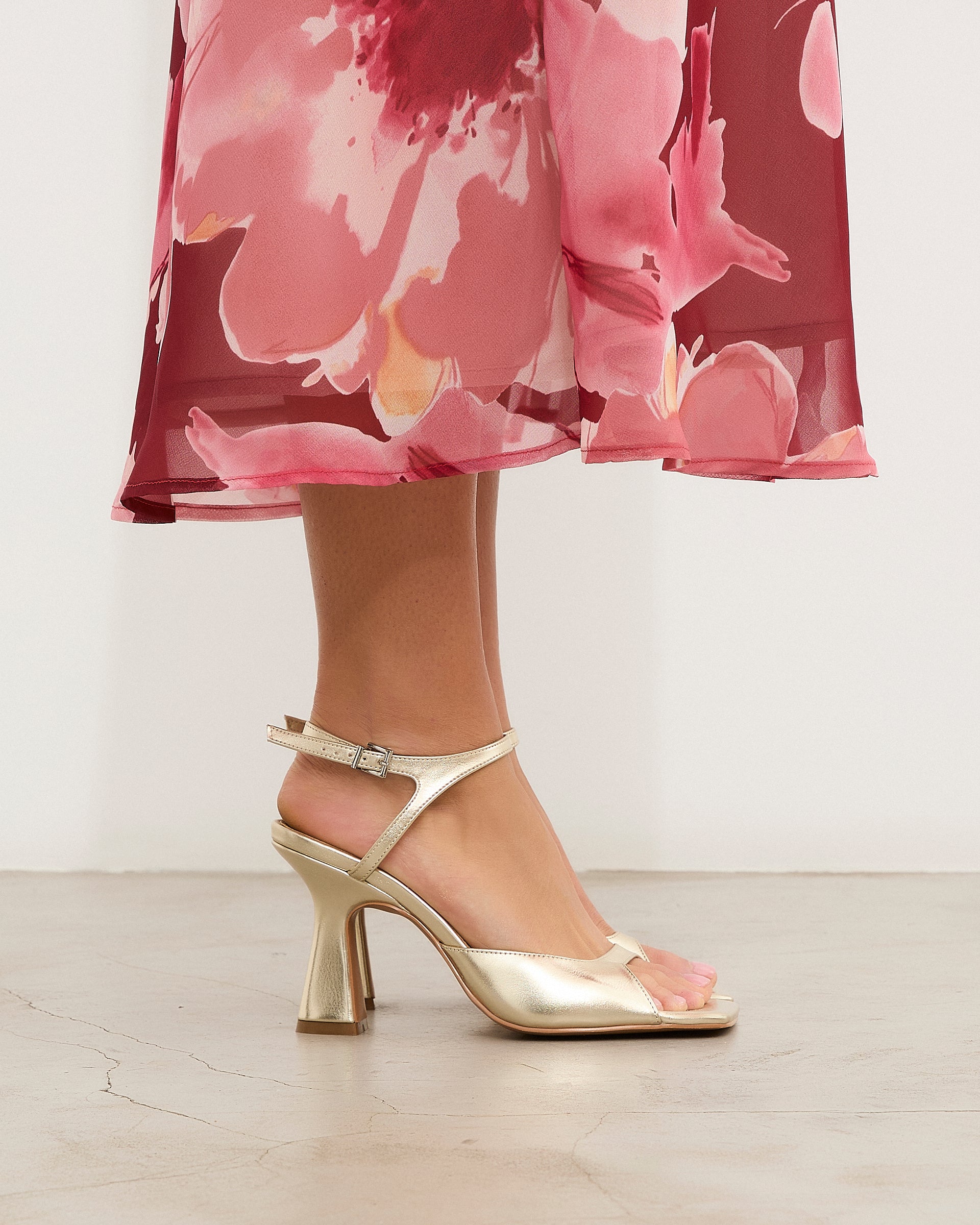 MIM Sandalia de tacón Adele Dorado