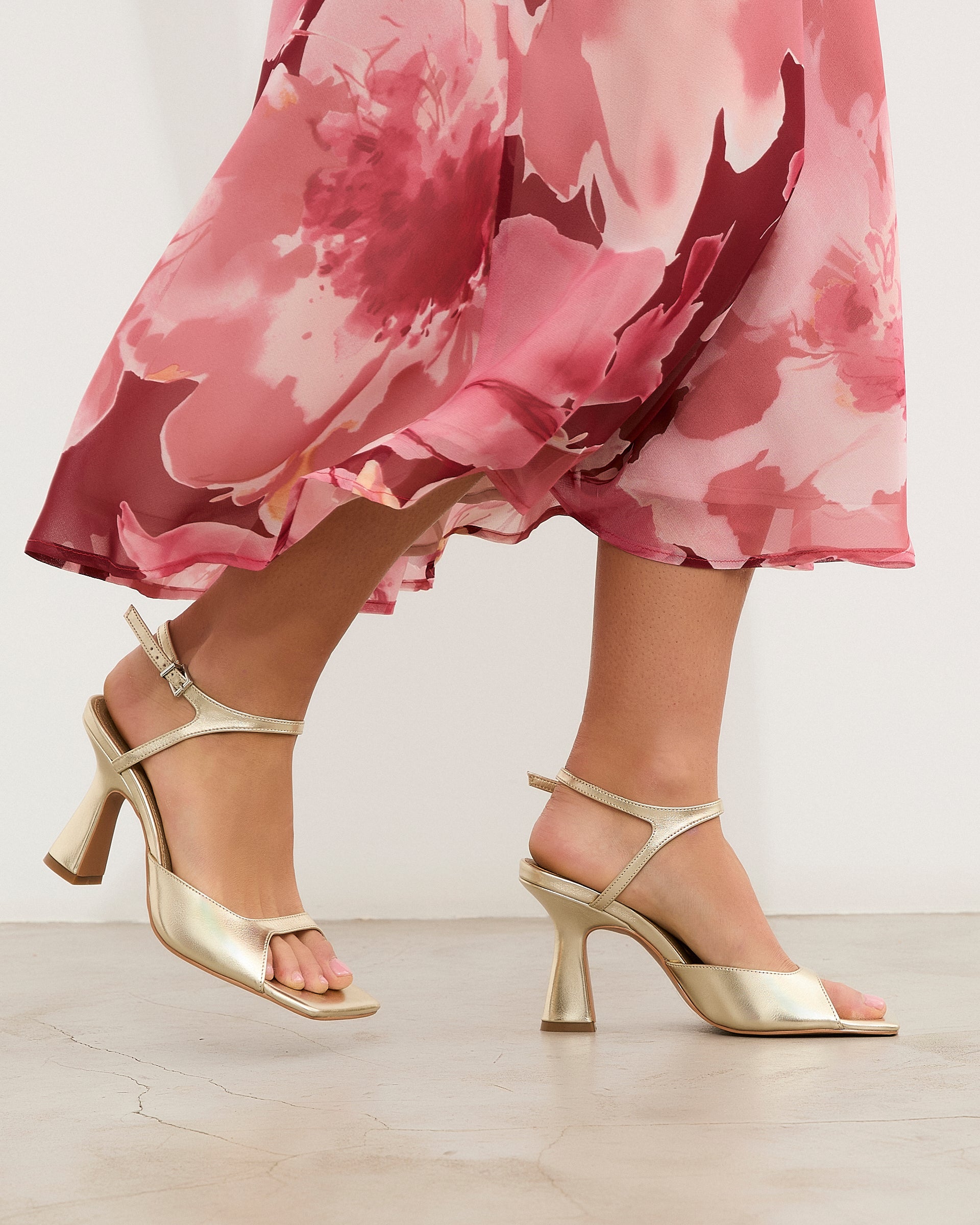 MIM Sandalia de tacón Adele Dorado