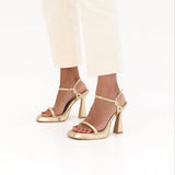 MIM Sandalia de tacón ALAIA DORADO