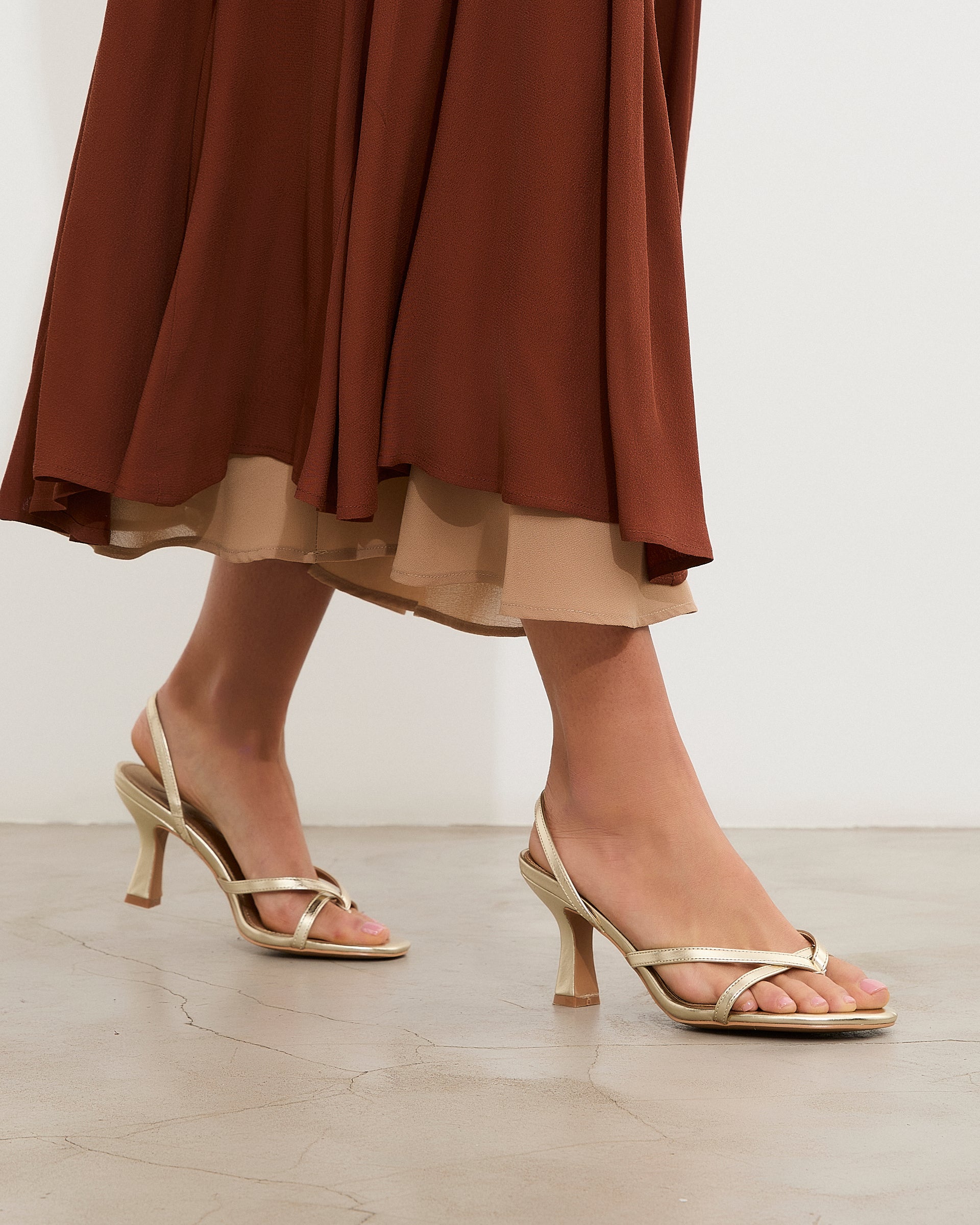 MIM Sandalia de tacón Andee Dorado
