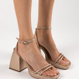 MIM Sandalia de tacón BOB DORADO