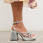 MIM Sandalia de tacón BRAT PLATA