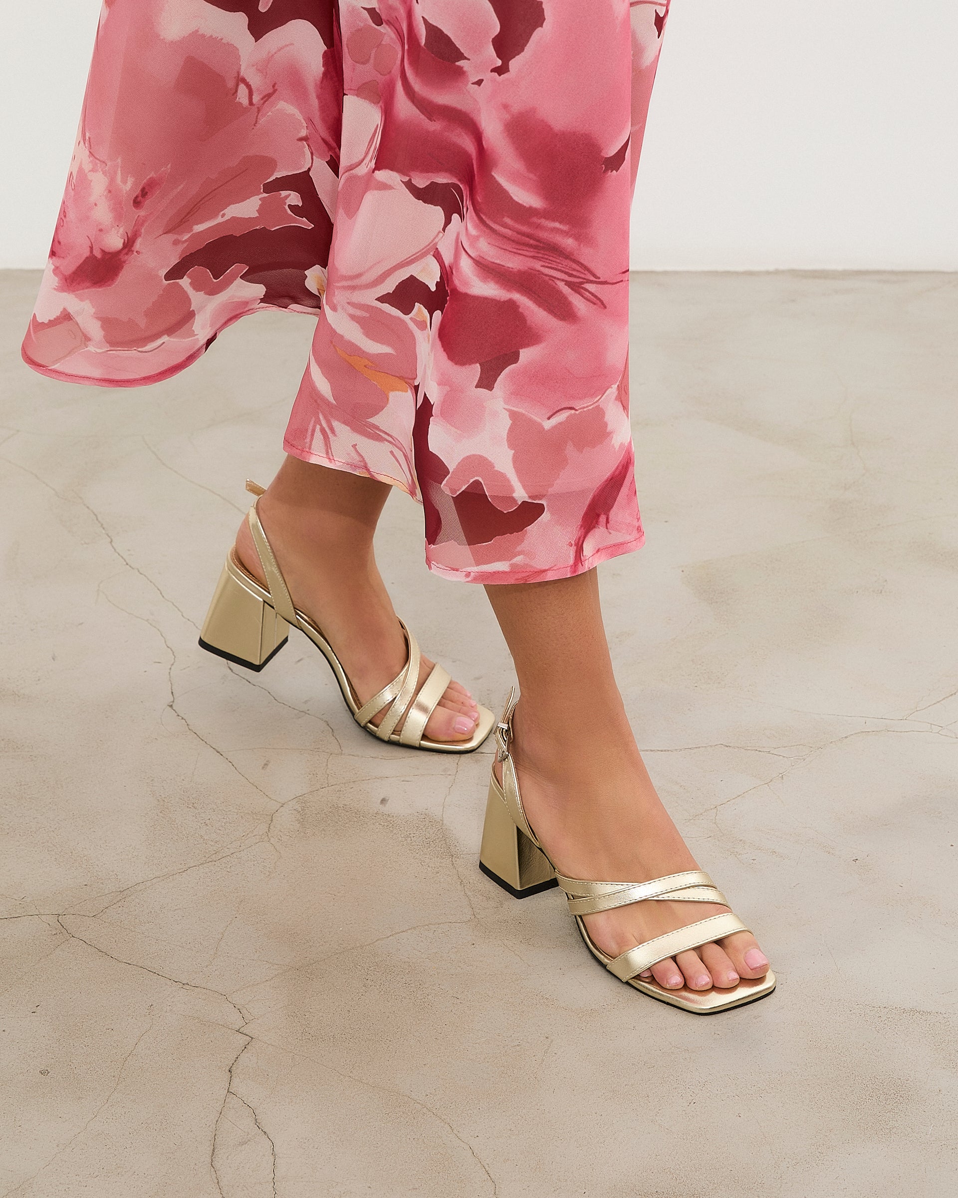 MIM Sandalia de tacón CLOE DORADO