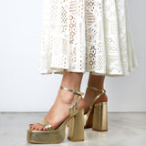 MIM Sandalia de tacón DALIA DORADO