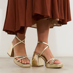 MIM Sandalia de tacón ENOA DORADO