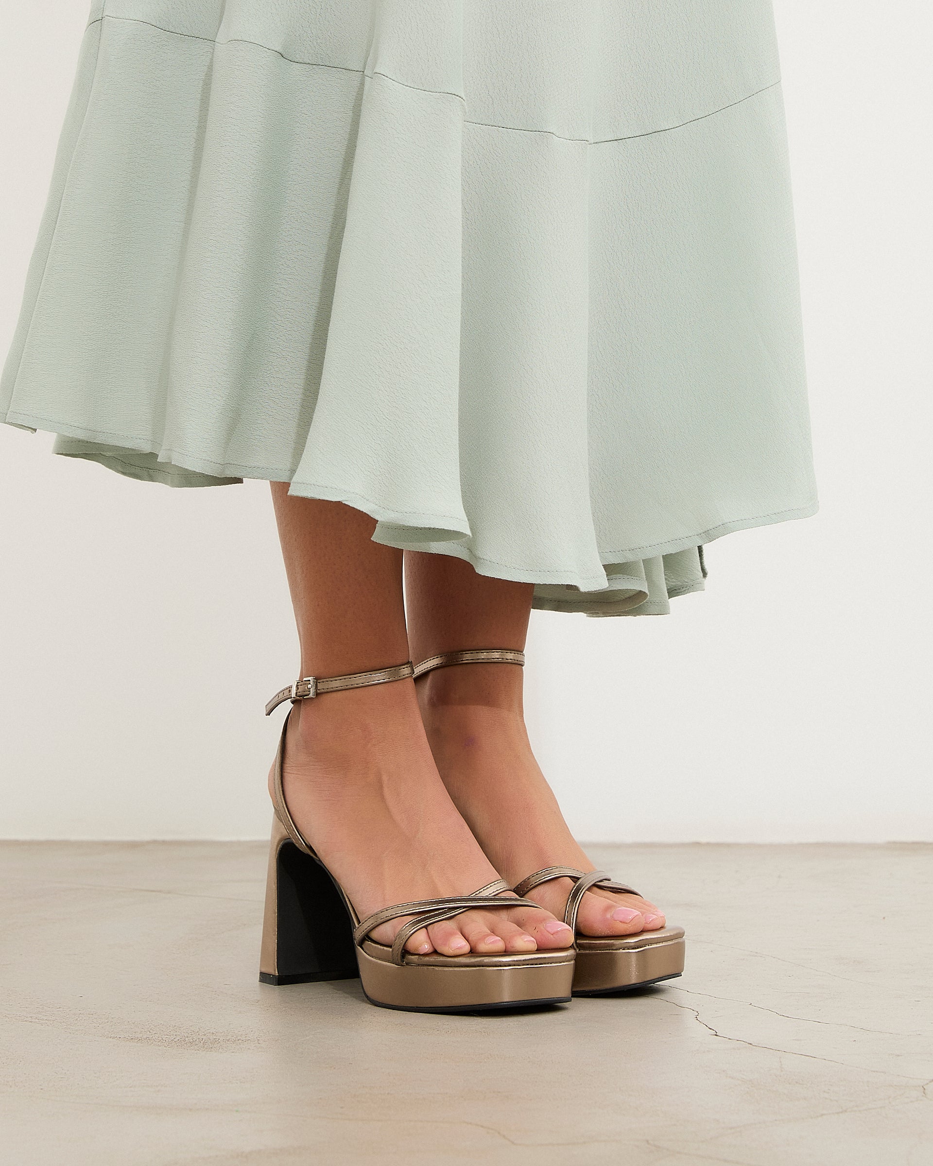 MIM Sandalia de tacón GRETA METALIZADO