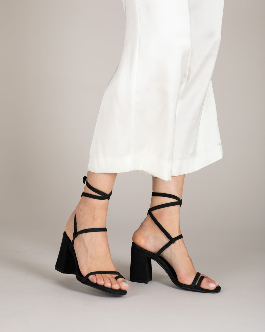 MIM Sandalia de tacón IGNAZIA NEGRO