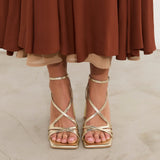 MIM Sandalia de tacón Jan Dorado