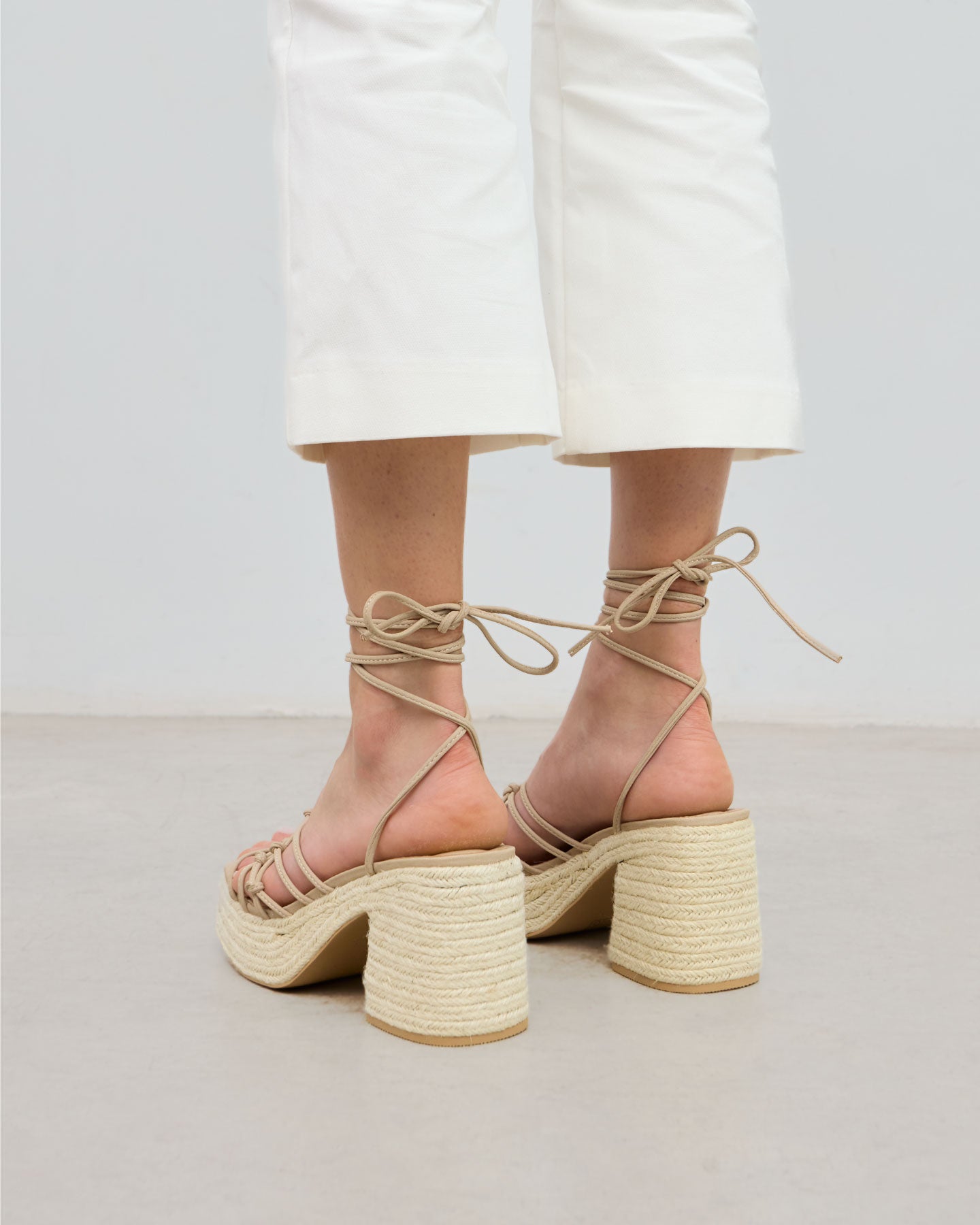 MIM Sandalia de tacón LENA BEIGE