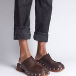 MIM Sandalia de tacón LEVI MARRON