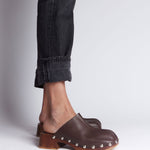 MIM Sandalia de tacón LEVI MARRON