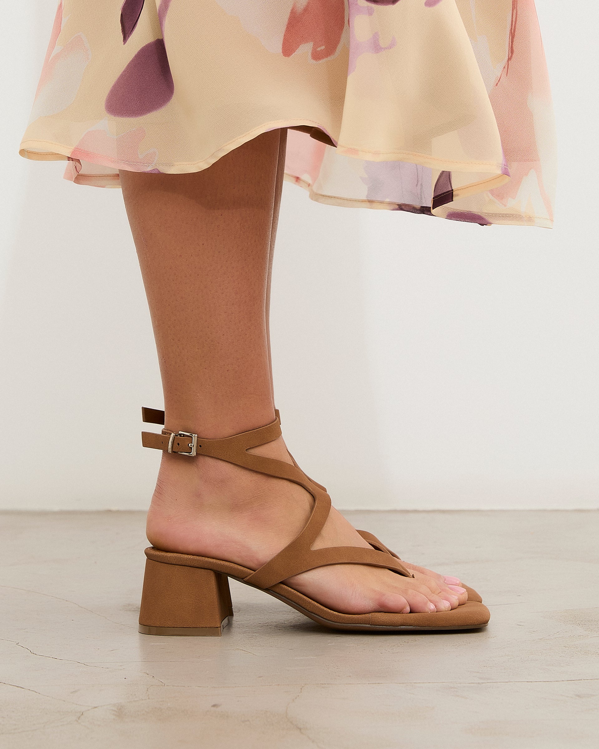 MIM Sandalia de tacón Morey Caramelo