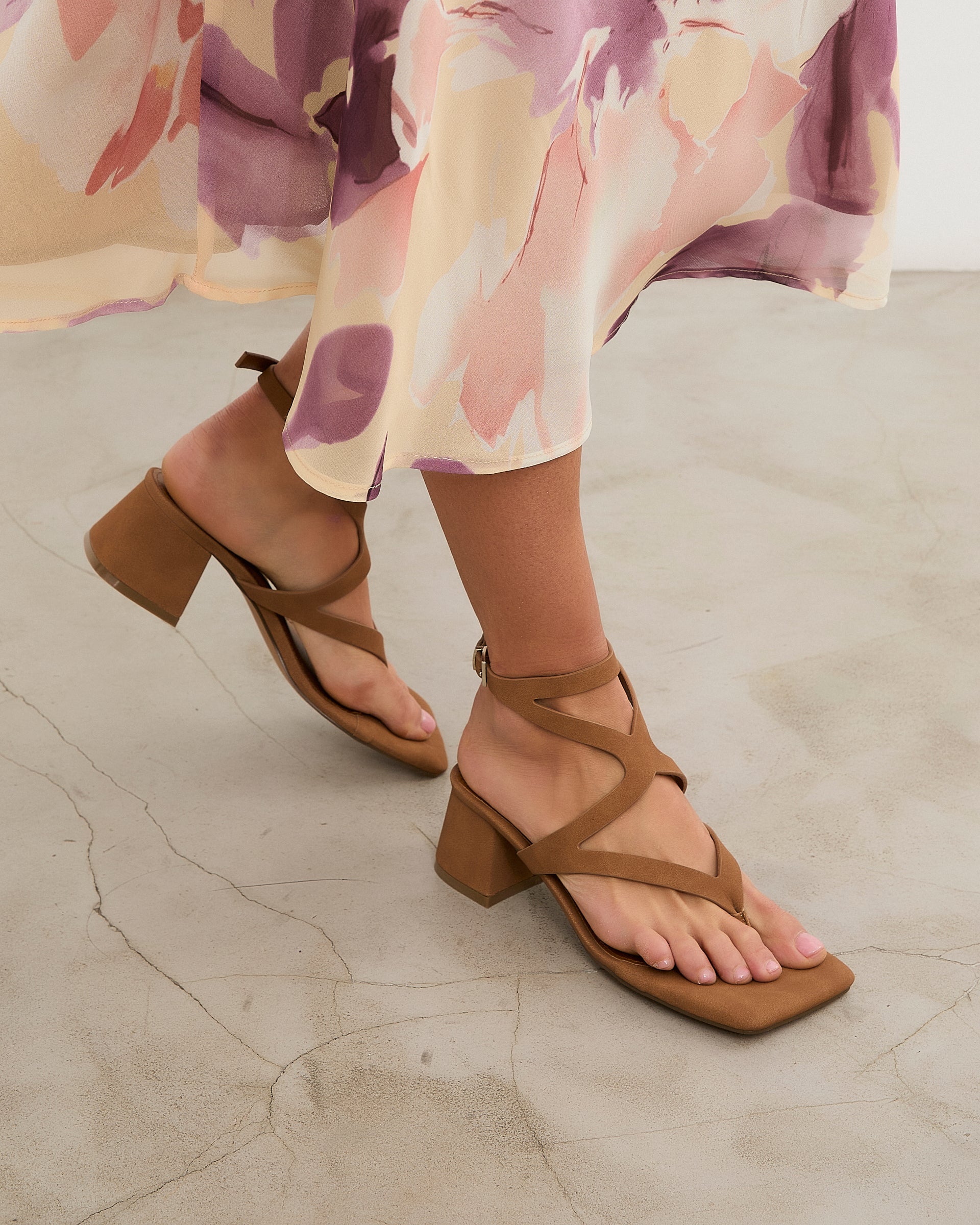 MIM Sandalia de tacón Morey Caramelo