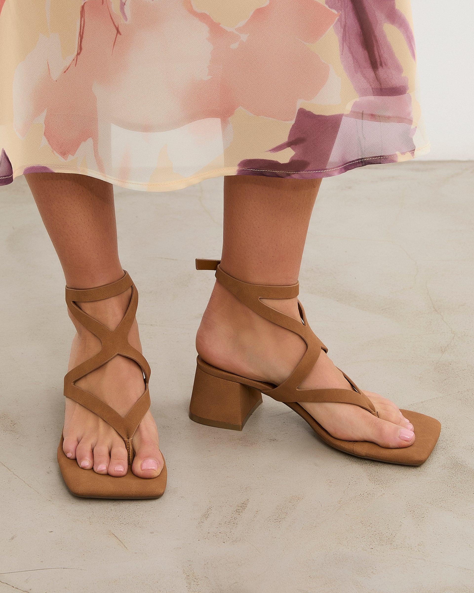 MIM Sandalia de tacón Morey Caramelo