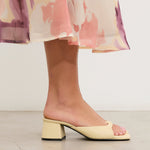 MIM Sandalia de tacón Murfy Amarillo