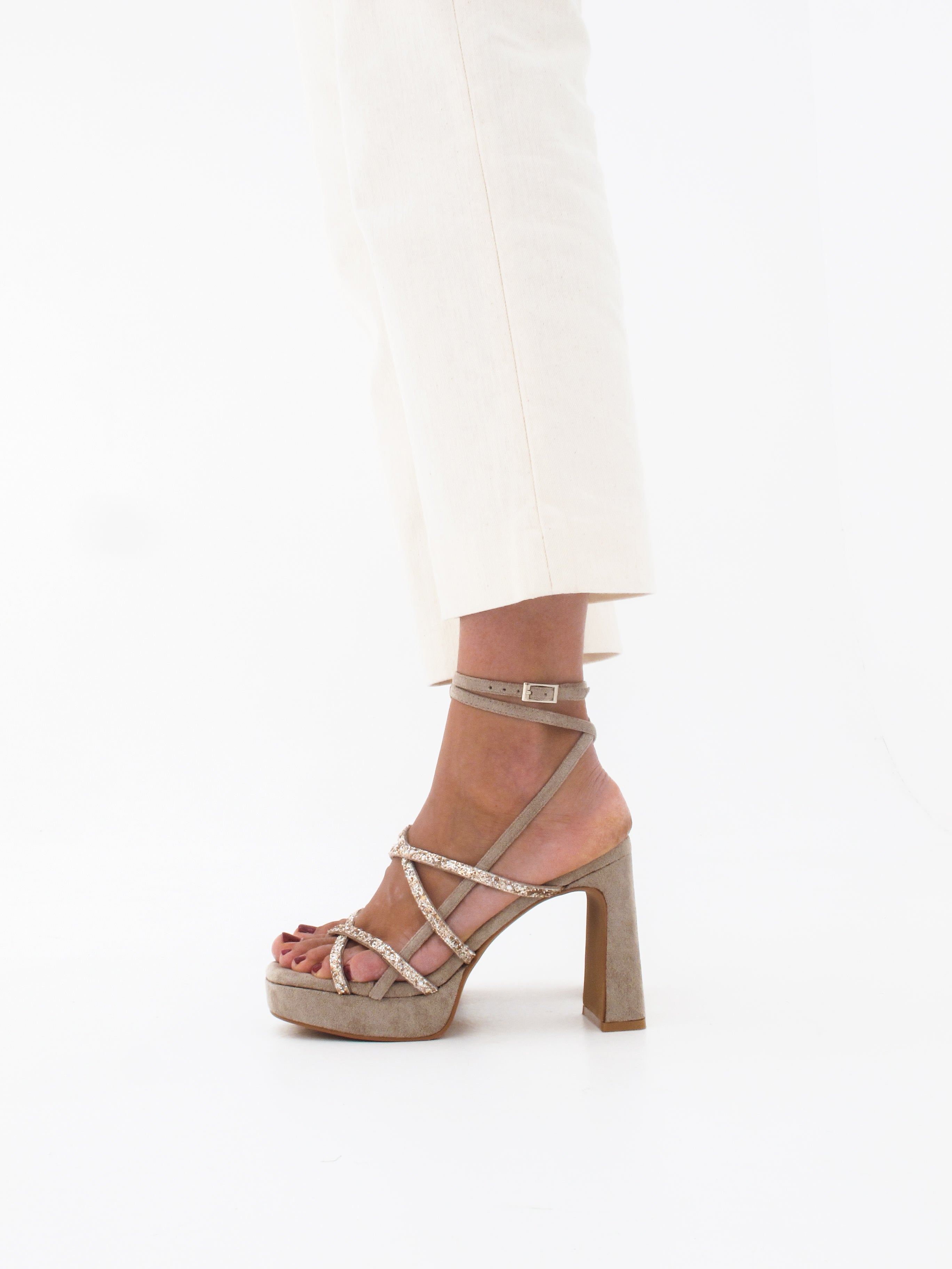 MIM Sandalia de tacón NORI TOPO