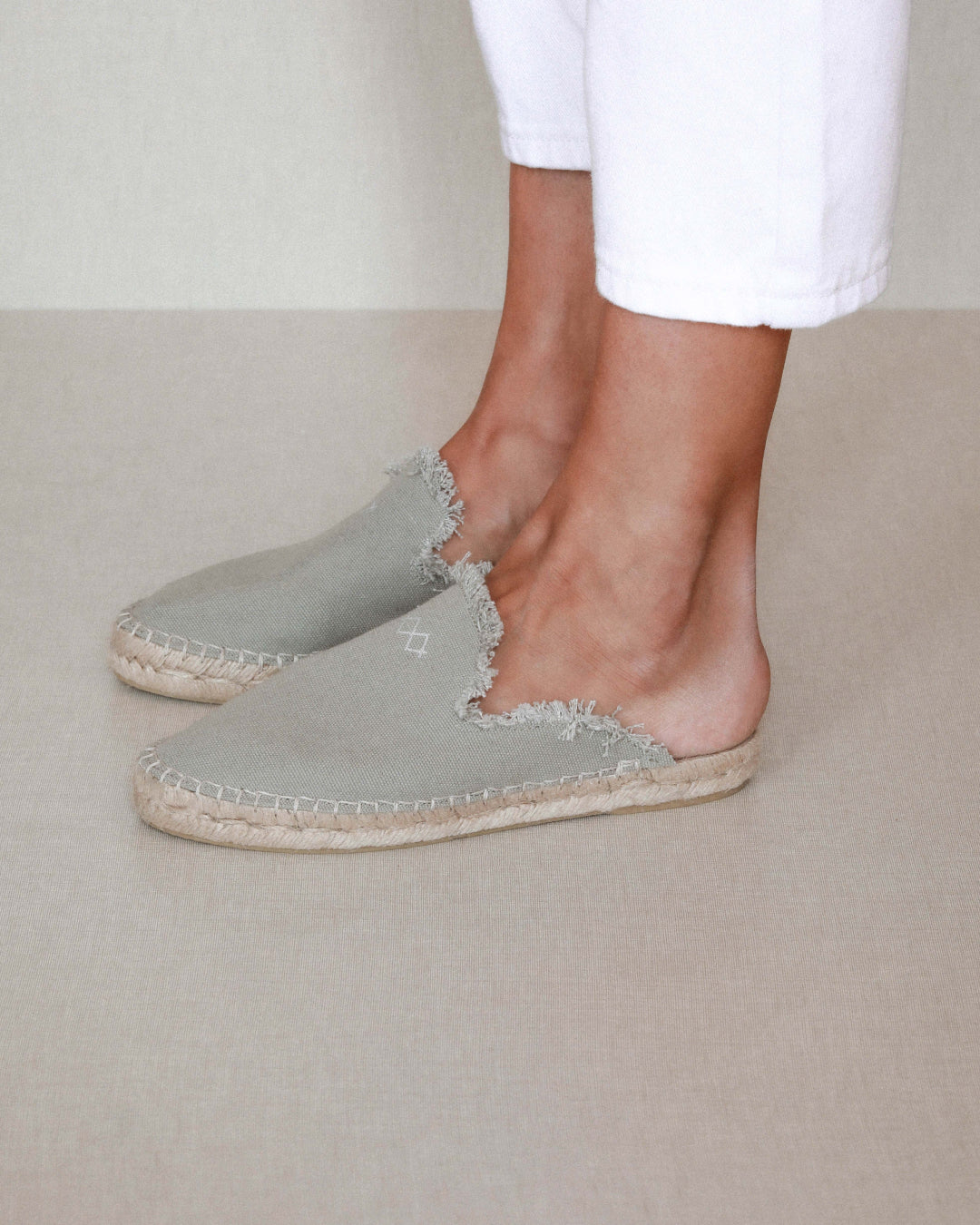 MIM Sandalia de tacón Ophelia Gris