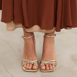 MIM Sandalia de tacón Pao Dorado