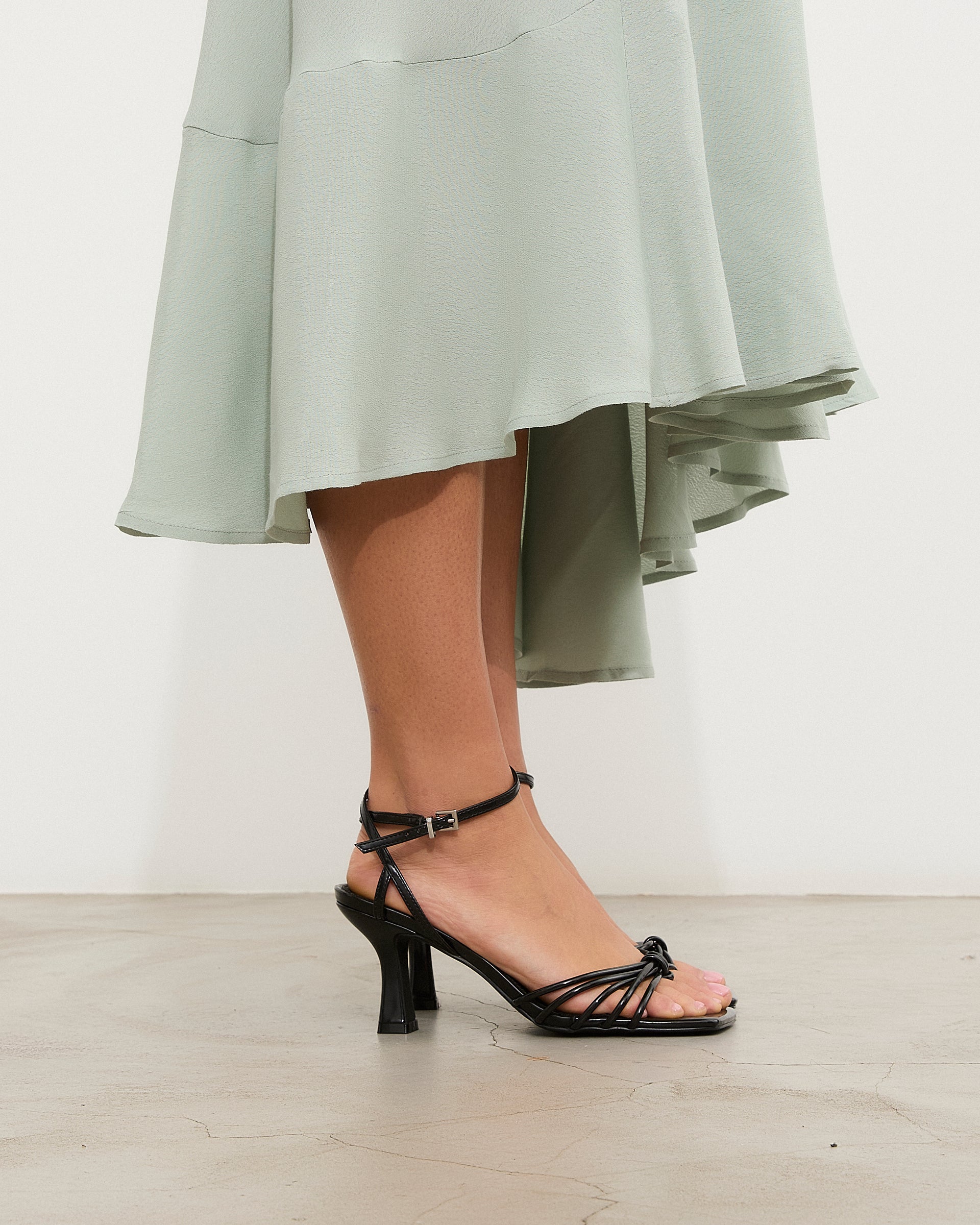 MIM Sandalia de tacón Pao Negro