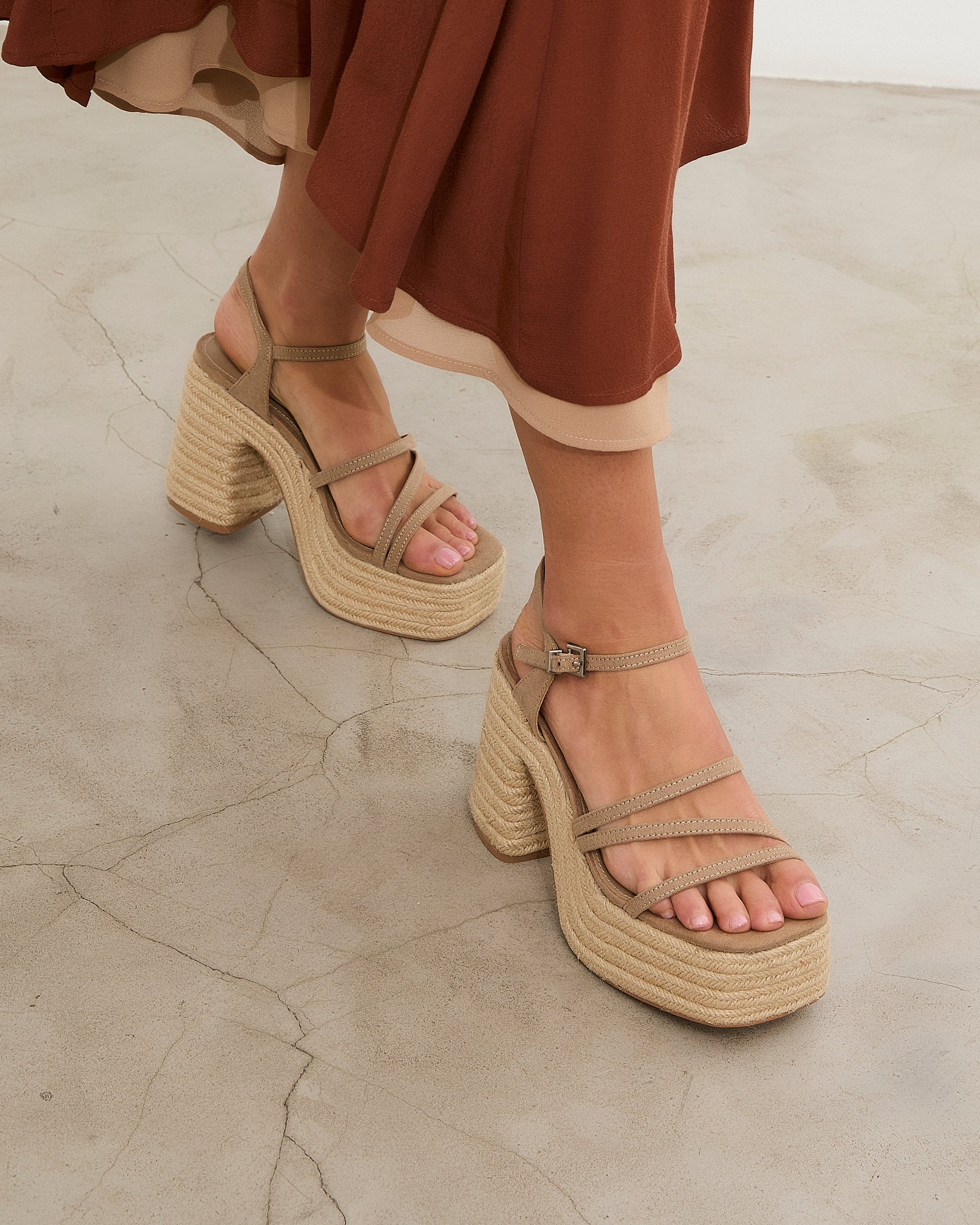 MIM Sandalia de tacón Riva Ecru