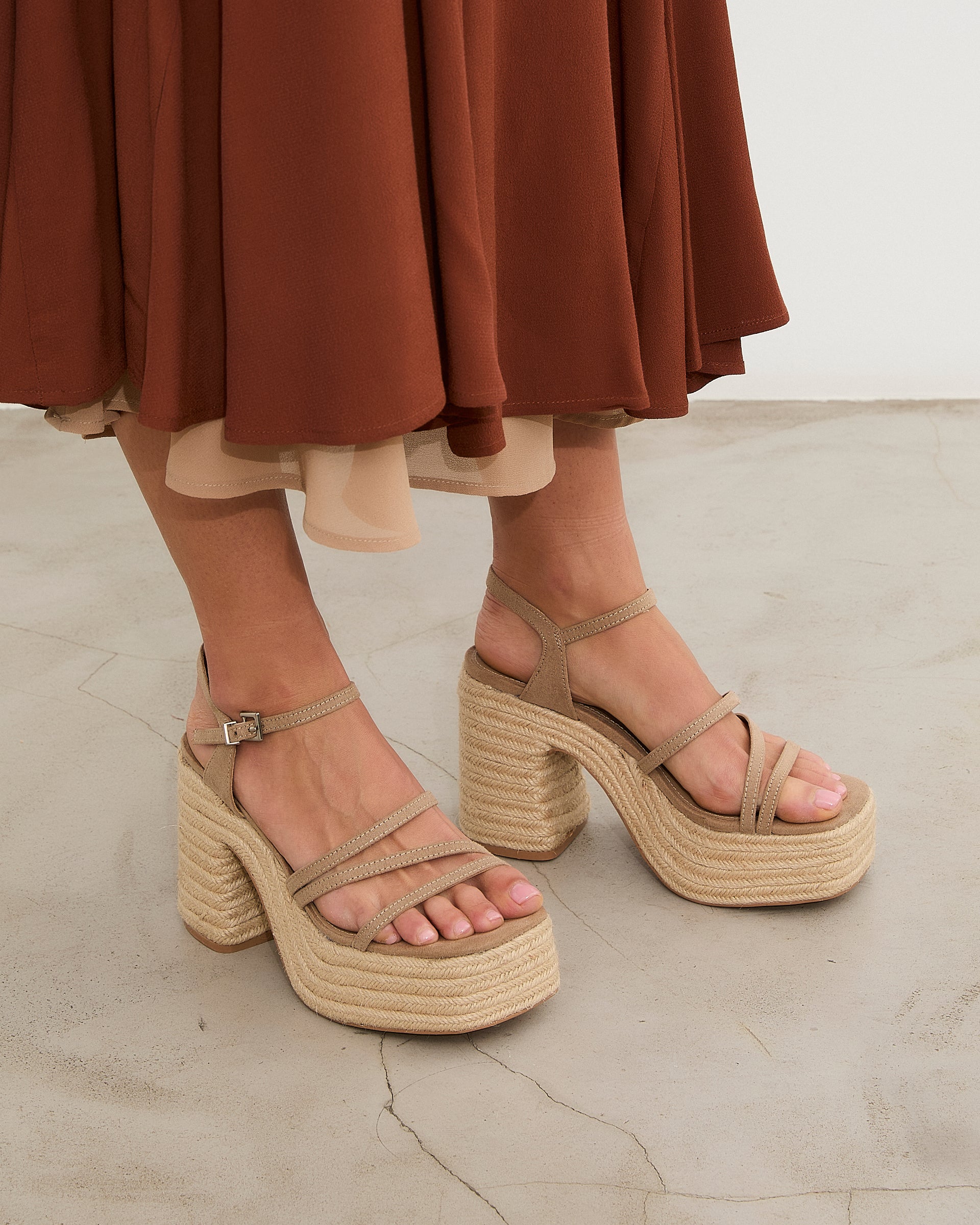 MIM Sandalia de tacón Riva Ecru