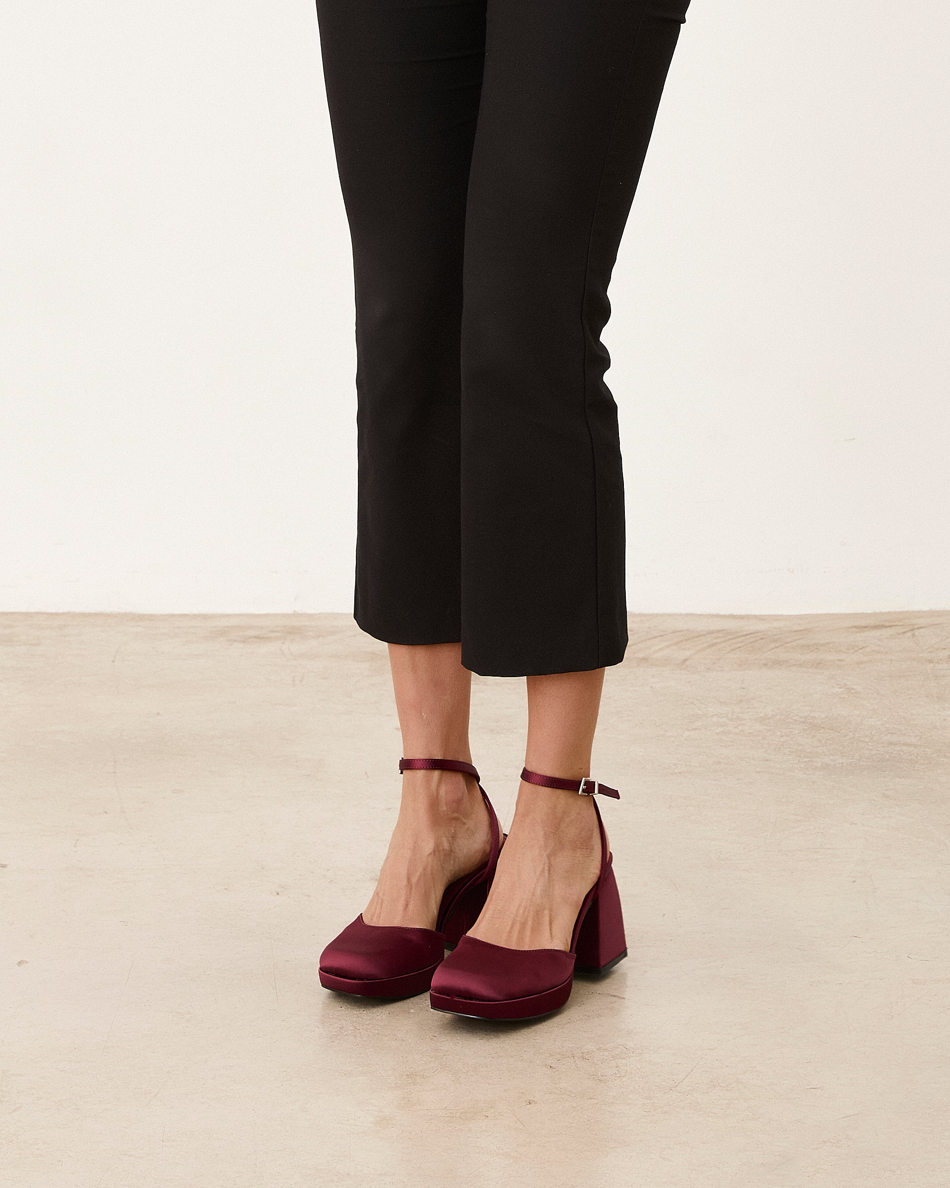 MIM Sandalia de tacón SIRA BURDEOS