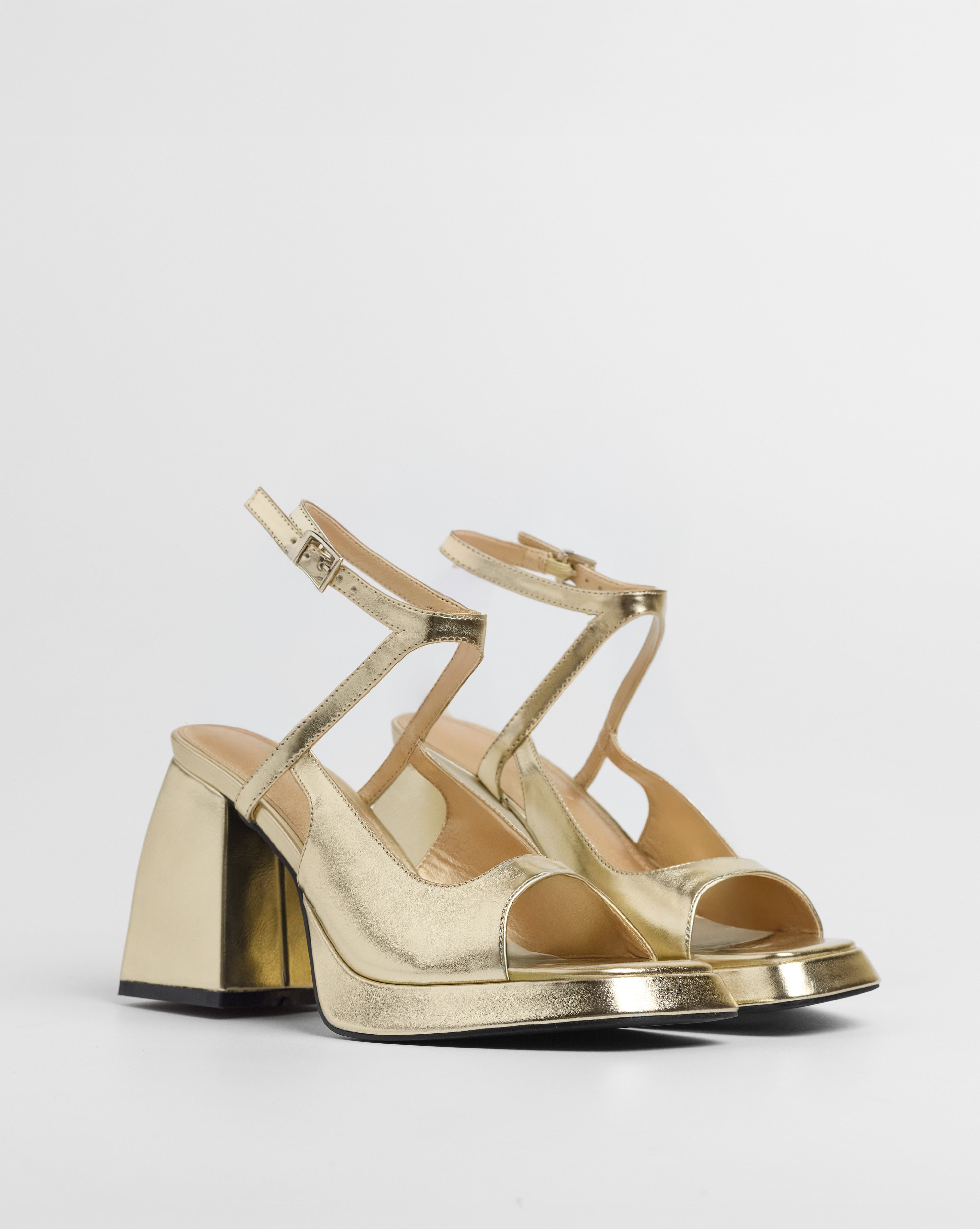 MIM Sandalia de tacón Sunne Dorado