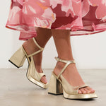 MIM Sandalia de tacón Sunne Dorado