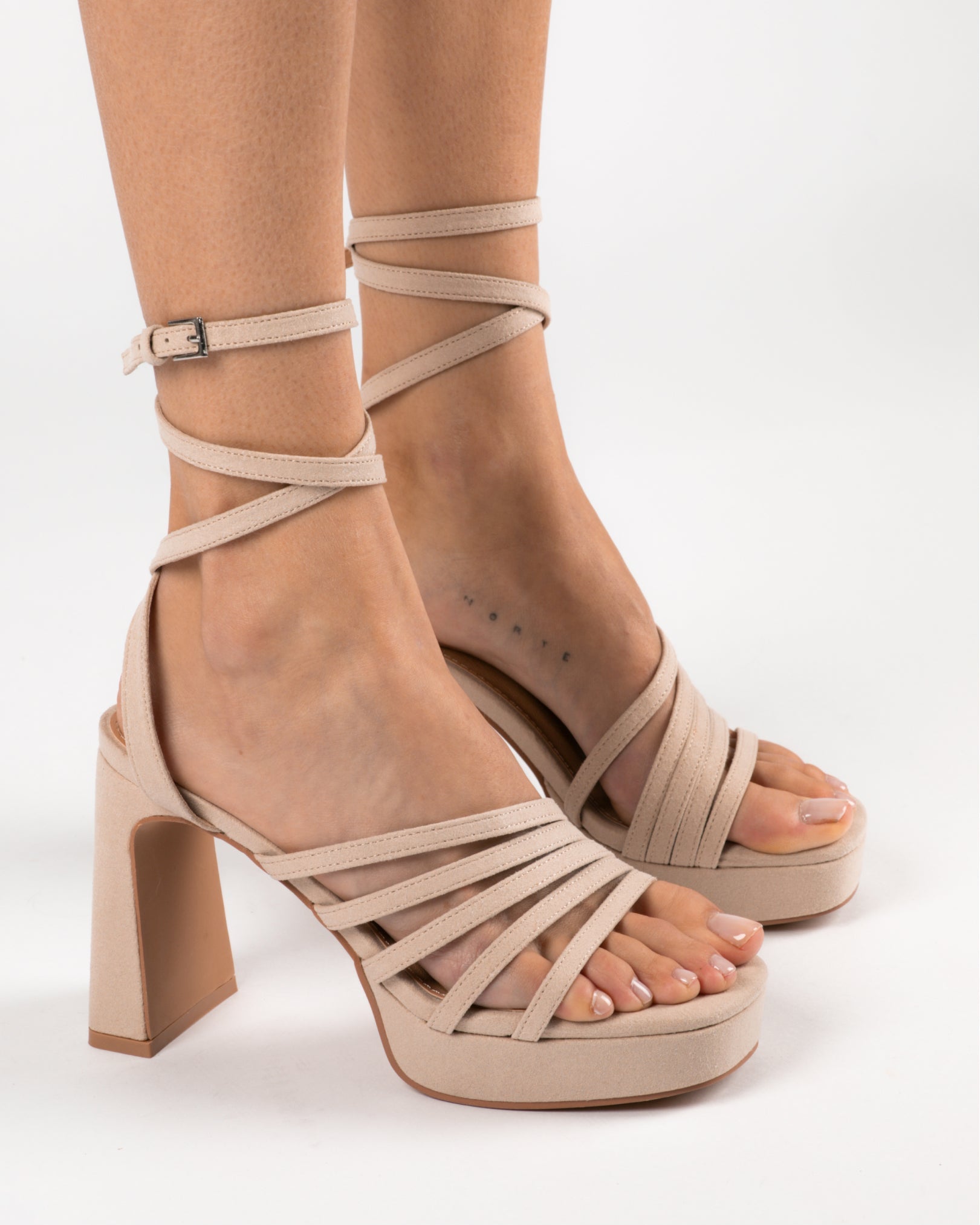 MIM Sandalia de tacón YOS ECRU