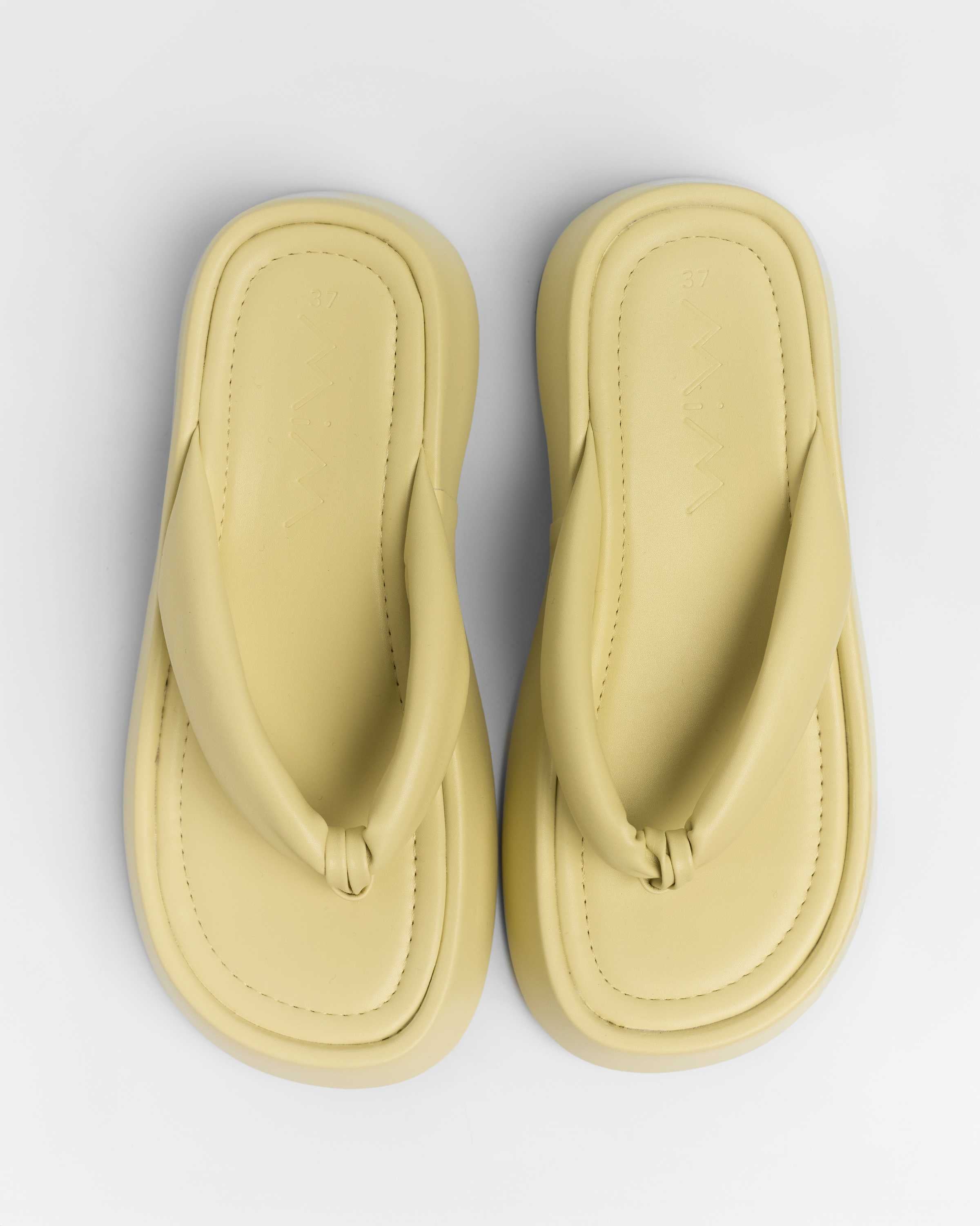 MIM Sandalia plana Brust Amarillo