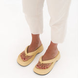 MIM Sandalia plana Brust Amarillo