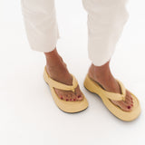 MIM Sandalia plana Brust Amarillo