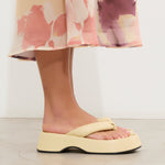 MIM Sandalia plana Brust Amarillo