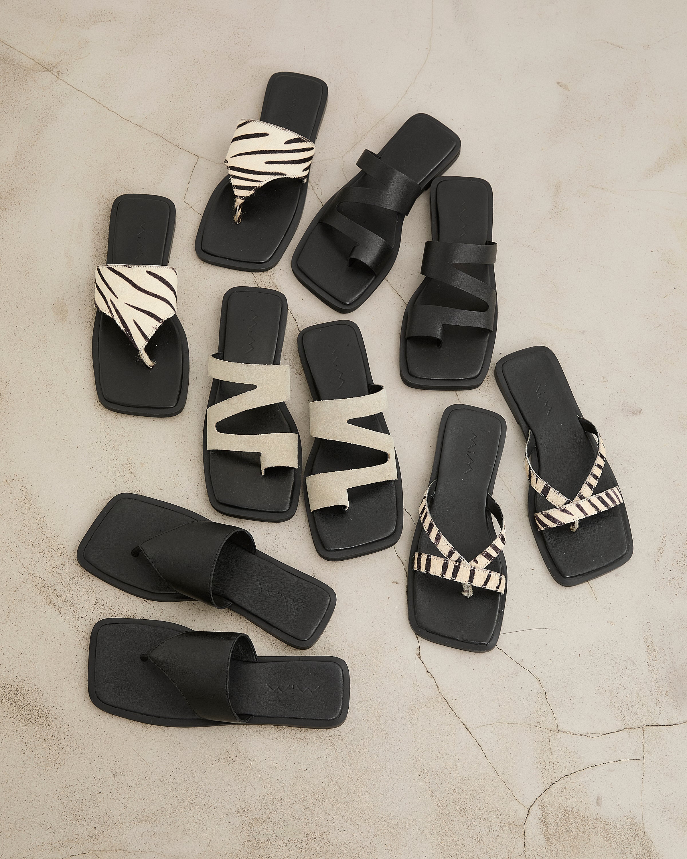 MIM Sandalia plana Loop Negro