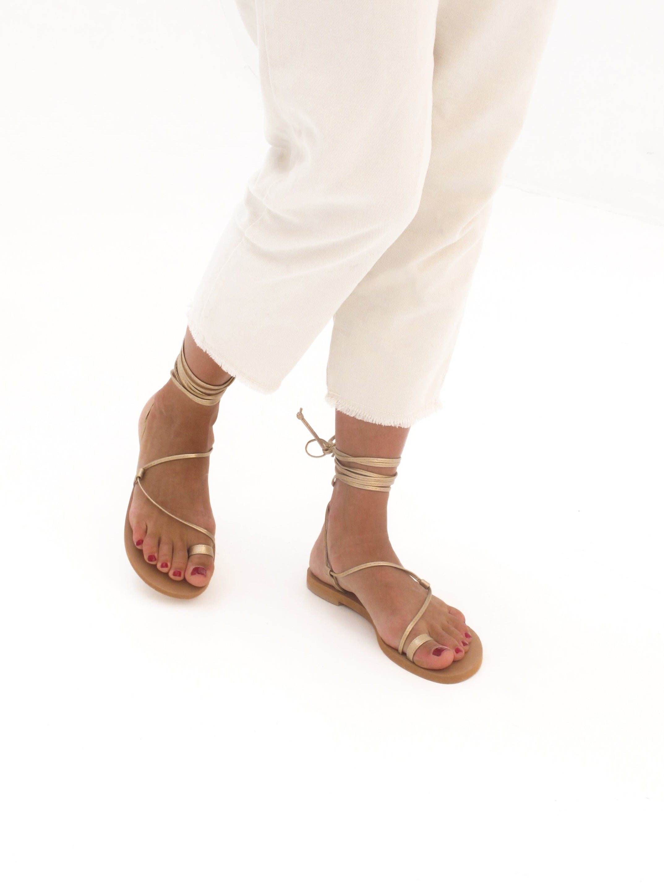 MIM Sandalia plana OLIVIA DORADO