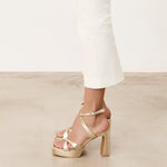 Mim shoes Sandalia de tacón GERY DORADO
