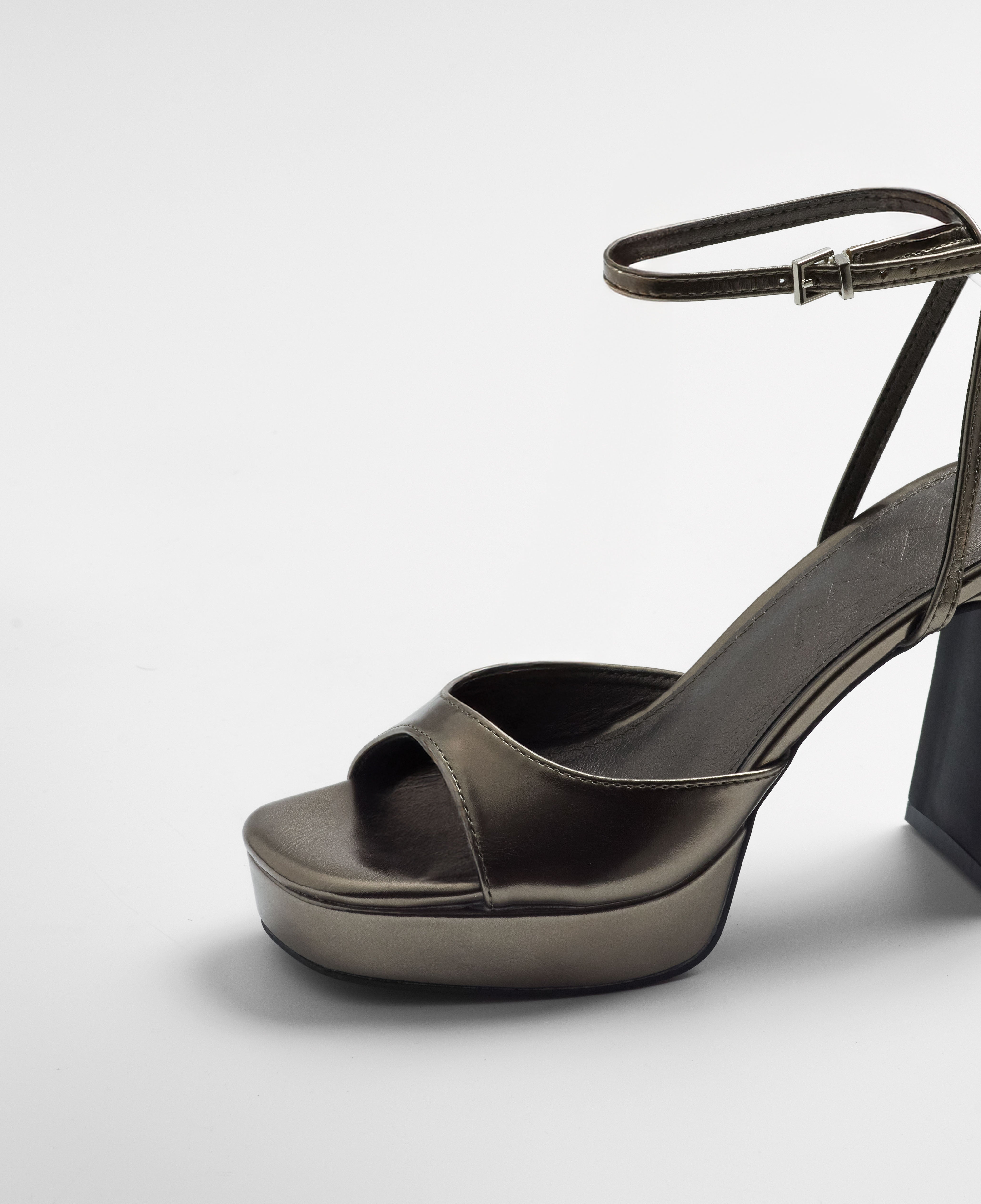 Mim shoes Sandalia de tacón IMA METALIZADO