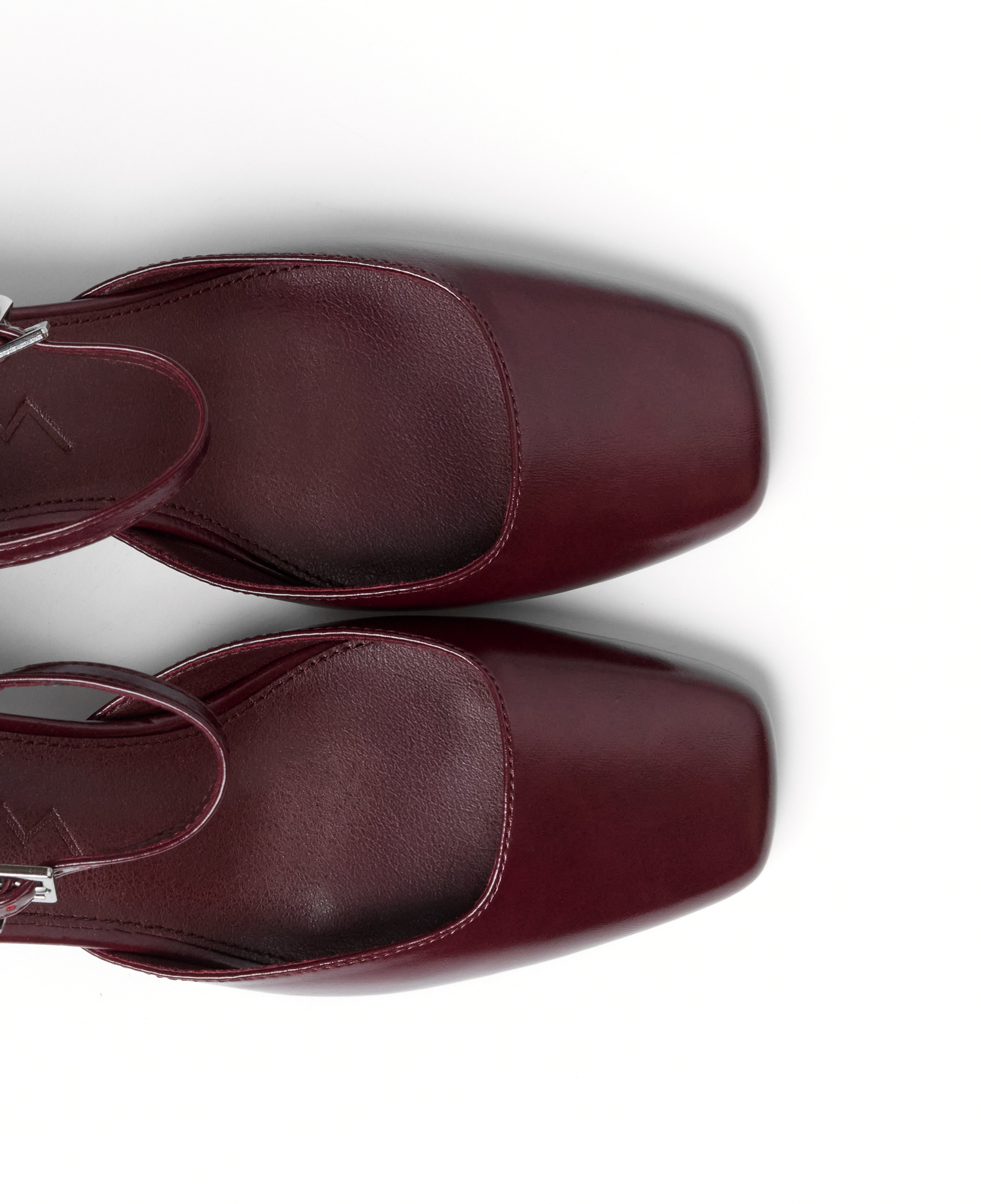 Mim shoes Tacón cerrado AMELIA BURDEOS