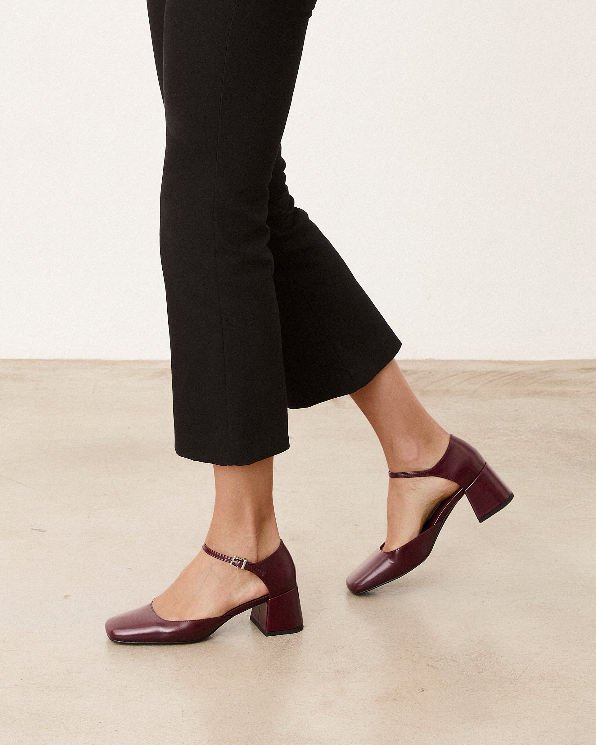 Mim shoes Tacón cerrado AMELIA BURDEOS