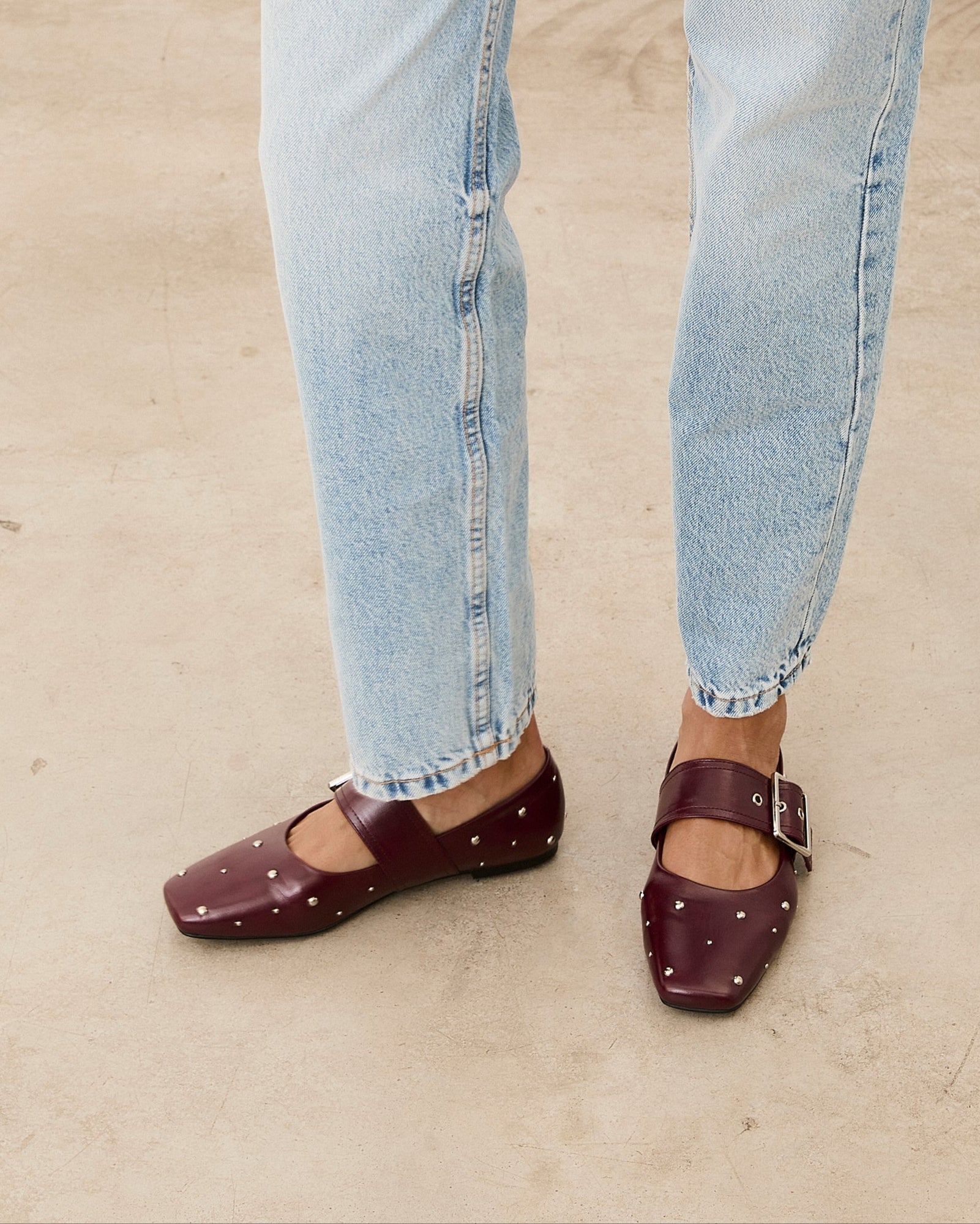 Mim shoes Zapato plano DOVI BURDEOS TACHAS