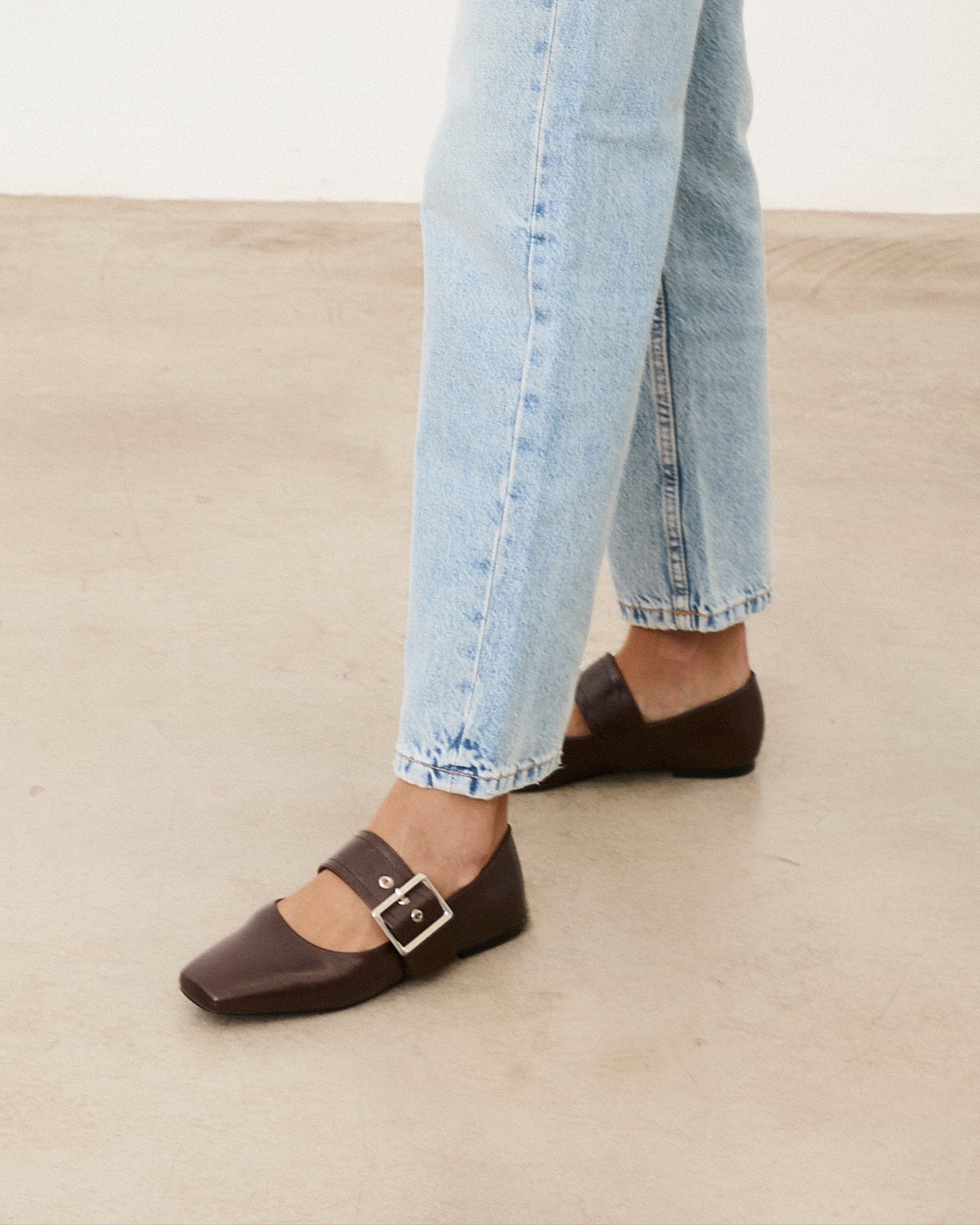 Mim shoes Zapato plano DOVI CHOCOLATE