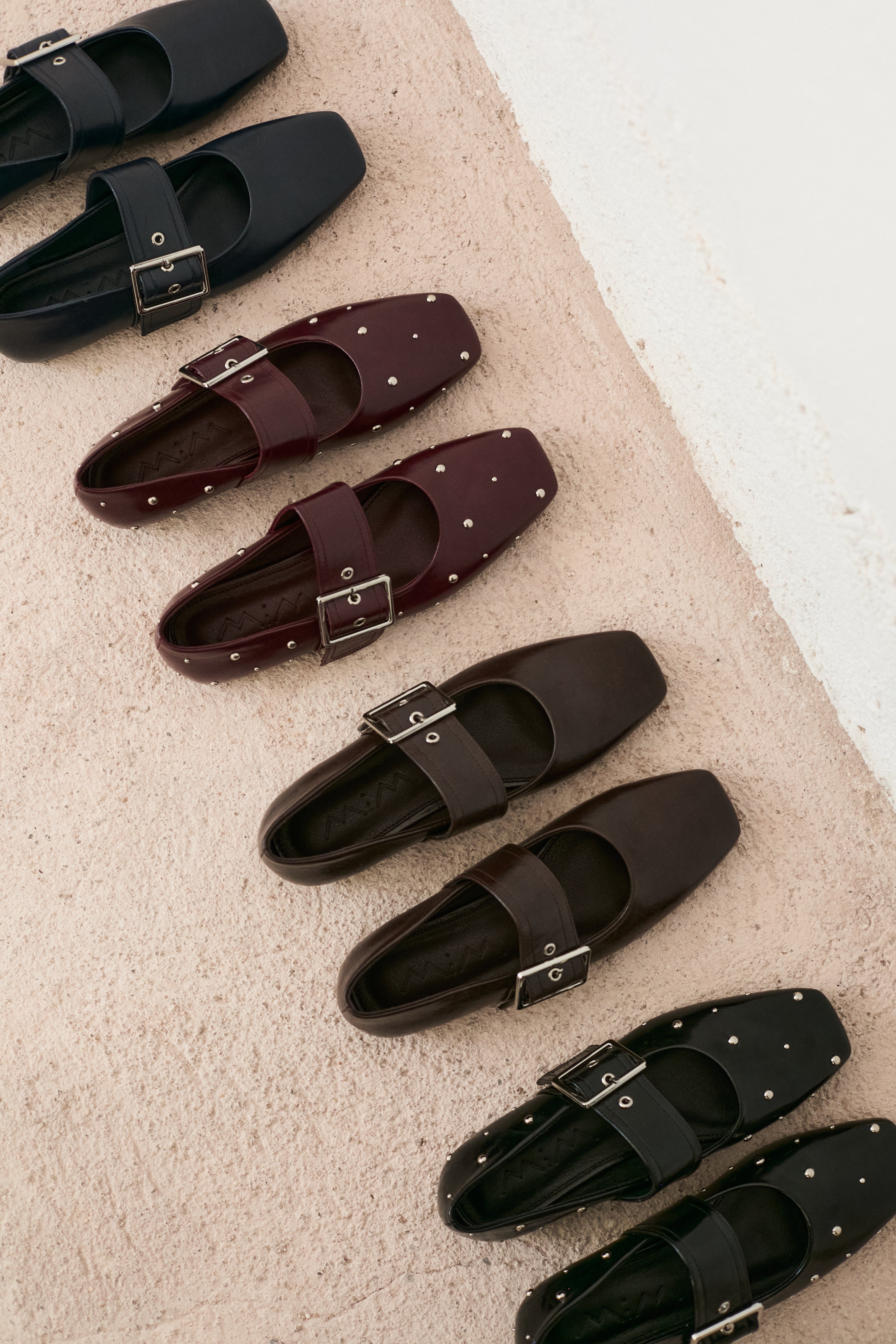 Mim shoes Zapato plano DOVI NEGRO TACHAS