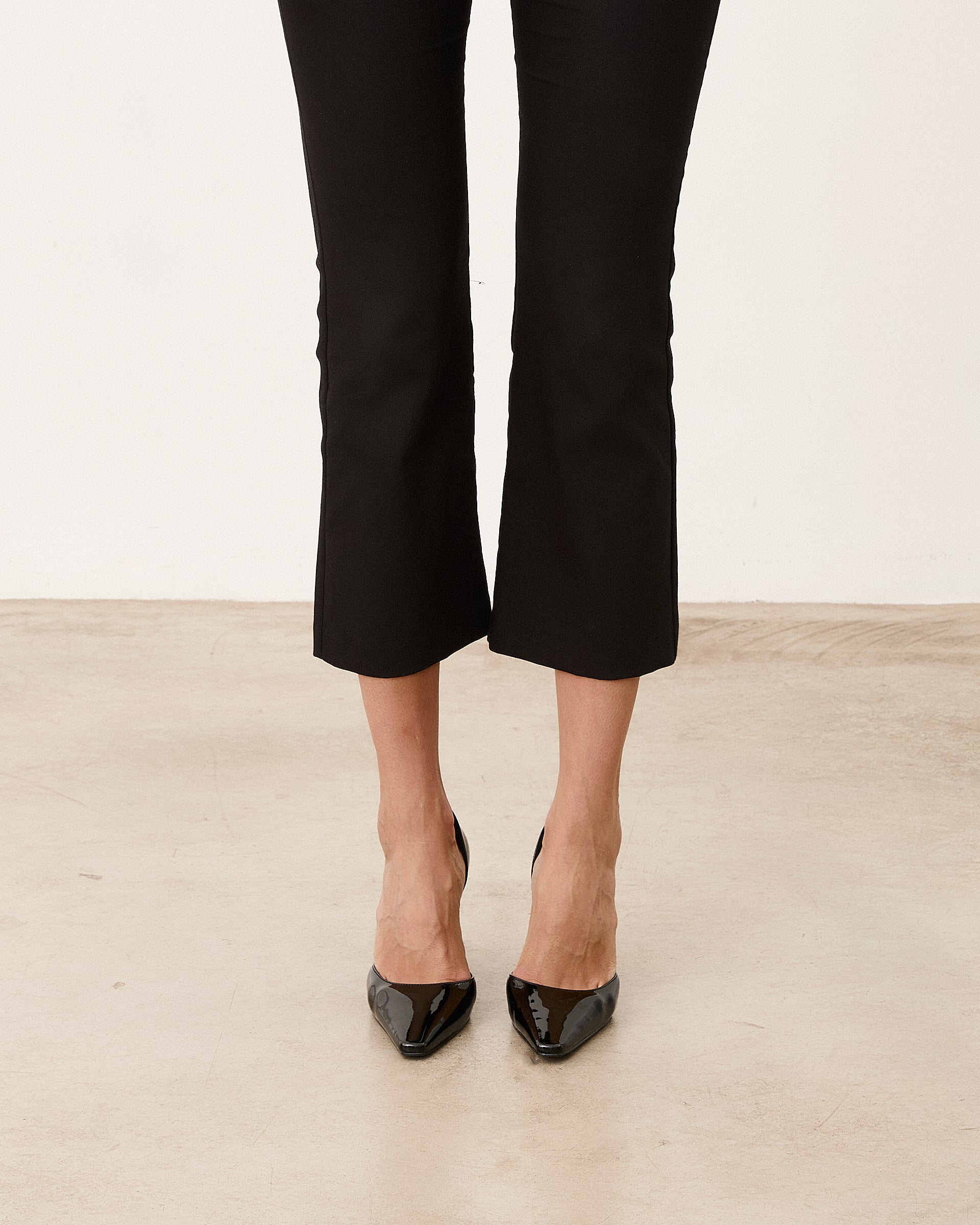 MIM Tacón cerrado DEAN NEGRO